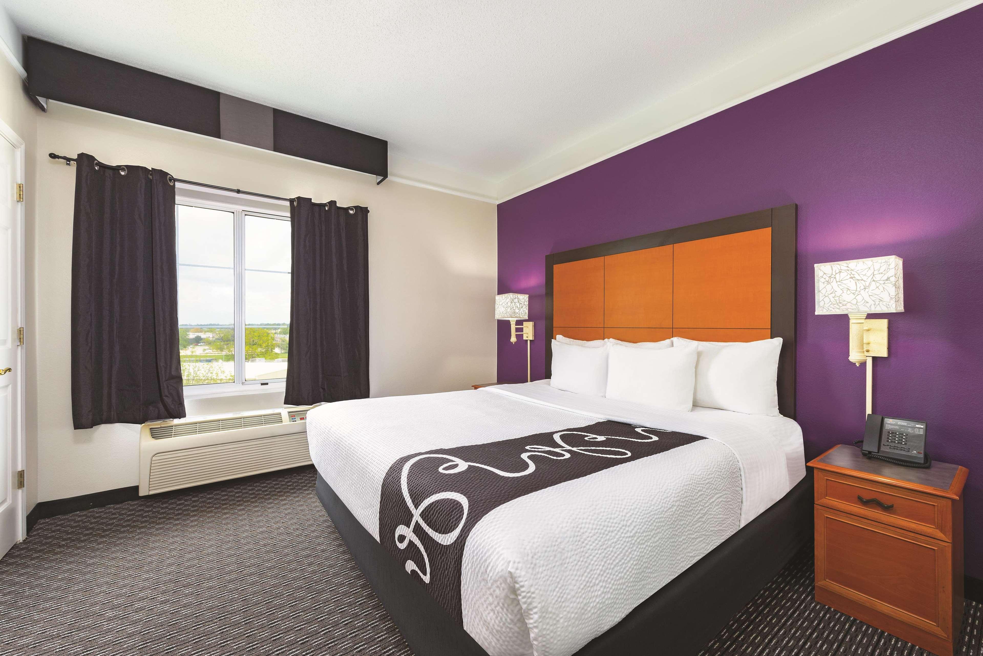 La Quinta By Wyndham St. Louis Westport Hotel Maryland Heights Exterior photo