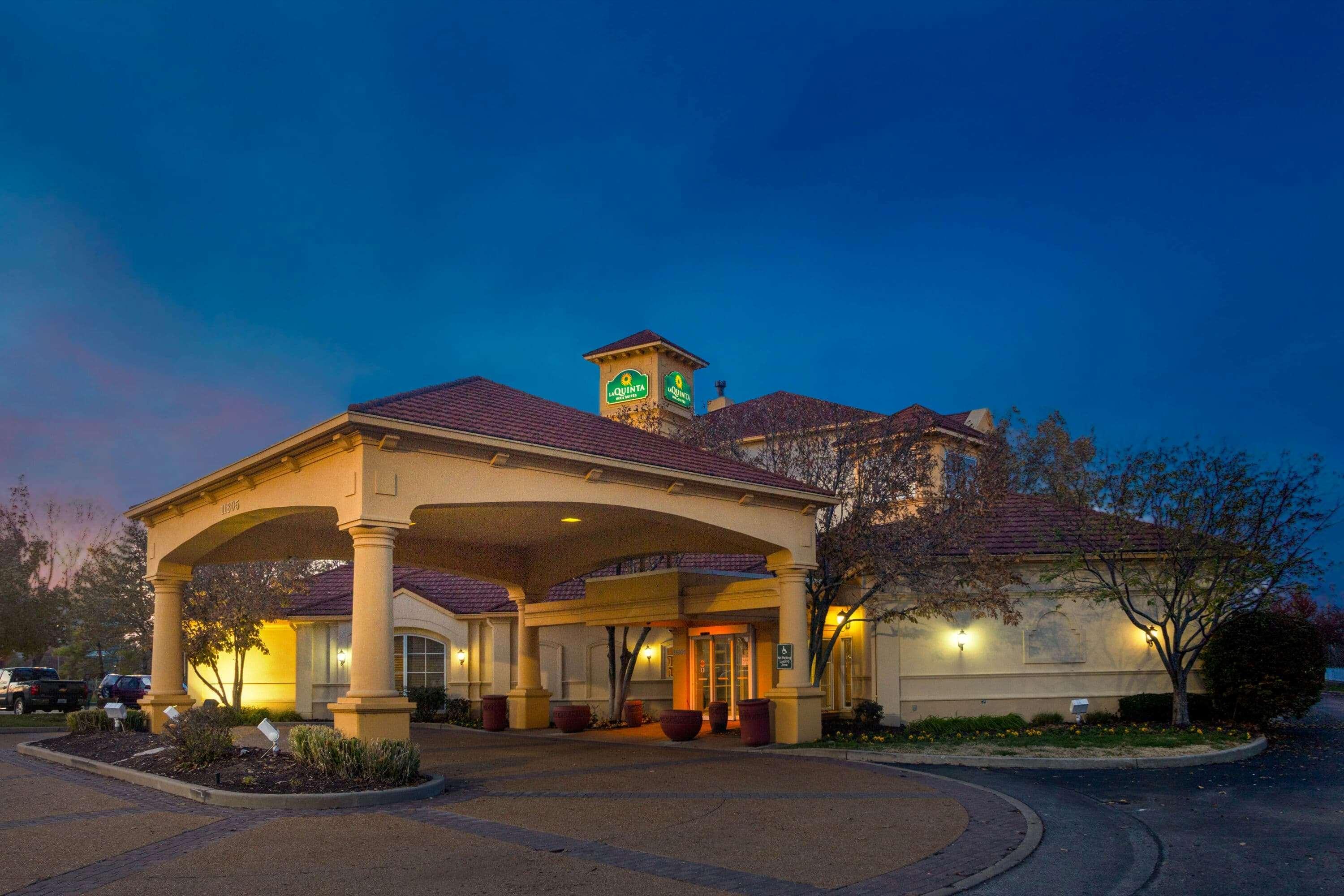 La Quinta By Wyndham St. Louis Westport Hotel Maryland Heights Exterior photo