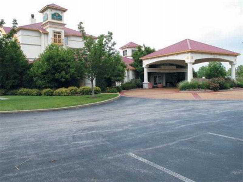 La Quinta By Wyndham St. Louis Westport Hotel Maryland Heights Exterior photo